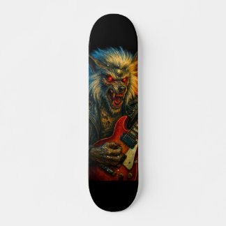 Skate Lobo de Metal Pesado tocando Violão