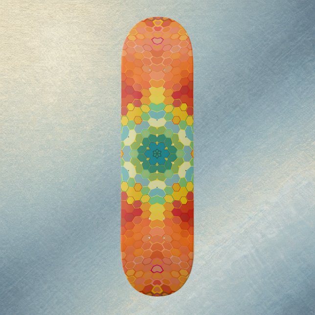 Skate Mandala Hexagonal Laranja Amarelo Vermelho e Azul (Orange Yellow Red and Blue Hexagon Mandala Skate Board by Wormhole Orbital)