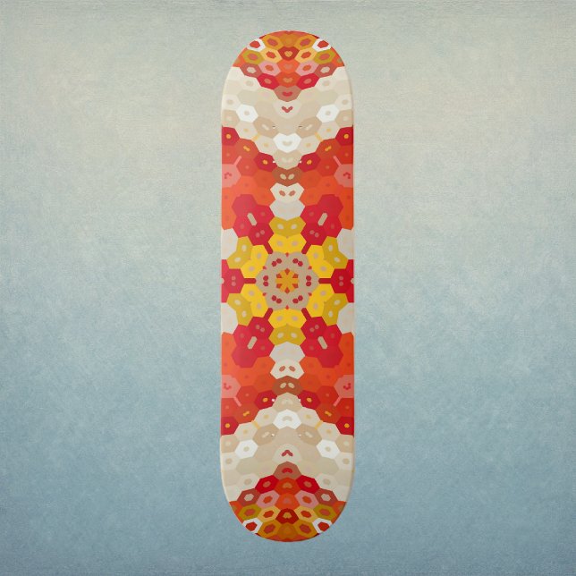 Skate Mandala Hexagonal Vermelho e Amarelo (Red and Yellow Hexagon Mandala Skateboard by Wormhole Orbital)