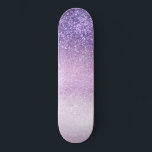 Skate Mânre de Lilac Violet Pastel Roxo Tripla<br><div class="desc">Esta design de menina e menina é perfeita para a menina feminina. Ele retrata o cinzento esparso e triplo cintilante gradiente ombre de violeta roxa, lilac roxo e pastel roxo. É bonito, moderno, moderno e único. ***NOTA DE DESIGN IMPORTANTE: Para qualquer solicitação de design personalizada, como solicitações de correspondência de...</div>