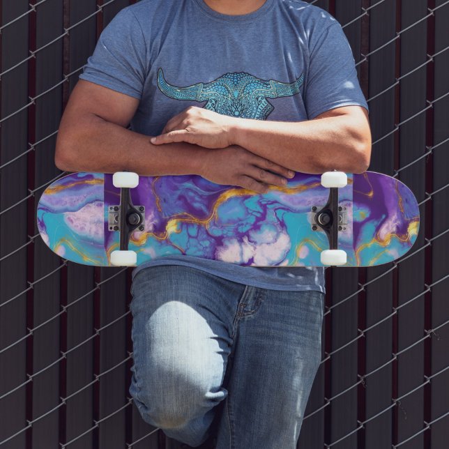 Skate Mármore Roxo (The design appears to be created using a fluid art technique, with swirling, organic shapes.)