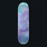 Skate Mola verde-Abstrato violeta-púrpura<br><div class="desc">Este design moderno e artístico é perfeito para a moça da moda e na moda. Apresenta a arte de aquarela violeta, roxa e verde-treal, pintada à mão. É artística, cinzenta, bonito, legal e original. Estilize com esta design de aquarela, pintada à mão pela artista de La Femme, Rachel Matheney. ***NOTA...</div>
