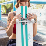 Skate Monograma das faixas brancas Legal clássicas da co<br><div class="desc">Crie suas próprias faixas de corridas personalizadas, personalizadas, modernas, legal, na moda, tartarugas e brancas, roteiro elegante de tipografia elegante, competição de mapeamento de duro-rocha de melhor qualidade em forma de skate deck. Para personalizar, basta digitar seu nome / monograma / iniciais. Ao adicionar / design, você poderá ver uma...</div>