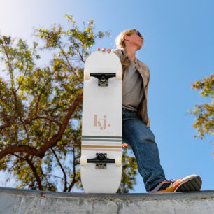 Skate Monograma de Listras Chic Retro