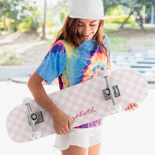 Skate Monograma de Padrão Branco Rosa Moderno
