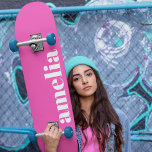 Skate Monograma Rosa Quente<br><div class="desc">Legal skateboard que apresenta o seu nome monográfico ou as suas iniciais numa fonte branca, popular e moderna, num fundo rosa-forte brilhante. Você pode ajustar o tamanho da fonte na ferramenta design para nomes menores ou maiores.</div>