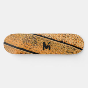 Skate Monogramas de madeira gravados com "Made in USA"