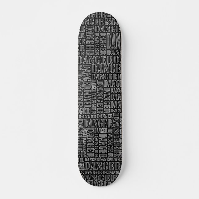 Skate Muitos perigos III - Preto (Frente)