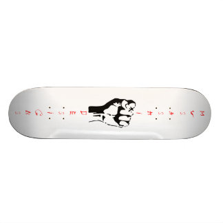 Skate Musashi projeta o punho