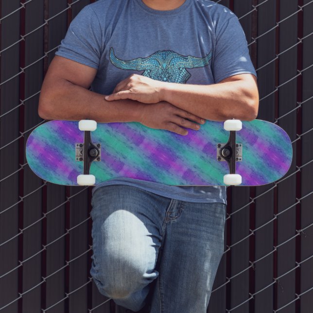 Skate Neon Turquoise & Purple Stripes (Ao ar livre 3)