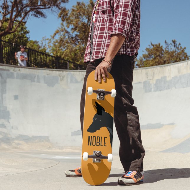 Skate Noble Black Doberman (Ao ar livre 2)