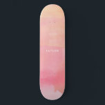 Skate Nome do Omã de Cores d'Água Rosa<br><div class="desc">A skateboard Nome do Omã Cor de Água Rosa apresenta efeito de aquarela rosa,  lavanda,  roxo,  pincel e coral,  além do seu nome.</div>