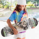 Skate Nome Personalizado da Colagem Moderna Verificada p<br><div class="desc">Cute Panda Checkered Modern Collage Custom Name O skate apresenta seu nome personalizado em tipografia moderna com uma colagem de um panda tocando na neve e rasgado papel. Personalize editando o texto na caixa de texto fornecida. Dê um presente personalizado, skate personalizado ao seu skate favorito para o Natal, aniversário...</div>