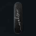 Skate Nome Personalizado do Shimmer Glitter Preto<br><div class="desc">Tabuleiro de Skateboard Personalizado do Shimmer Glitter Preto apresenta um moderno shimmer Glitter Preto com o seu nome personalizado no centro. Elaborado por ©Evco Studio www.zazzle.com/store/evcostudio</div>