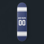 Skate Número de Nome Personalizado de Futebol de Jersey<br><div class="desc">skate do número personalizado do campeonato desportivo de futebol de Jersey. Azul e listras brancas colorem Jersey.</div>