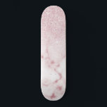 Skate Ombro de Gradiente de Mármaco Branco, Cor-de-Rosa,<br><div class="desc">Este design elegante e feminino perfeito para a moda da moda e na moda. Ele apresenta um gradiente de cor rosa brilhante brilhante, cintilante, falsa, em cima de um plano de fundo de pedra mármore rosa e branca. É glamouroso, chico, luxuoso, moderno e clássico. ***NOTA DE DESIGN IMPORTANTE: Para qualquer...</div>