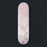 Skate Ombro de Gradiente de Mármaco Branco, Cor-de-Rosa,<br><div class="desc">Este design elegante e feminino perfeito para a moda da moda e na moda. Ele apresenta um gradiente de cor rosa brilhante brilhante, cintilante, falsa, em cima de um plano de fundo de pedra mármore rosa e branca. É glamouroso, chico, luxuoso, moderno e clássico. ***NOTA DE DESIGN IMPORTANTE: Para qualquer...</div>