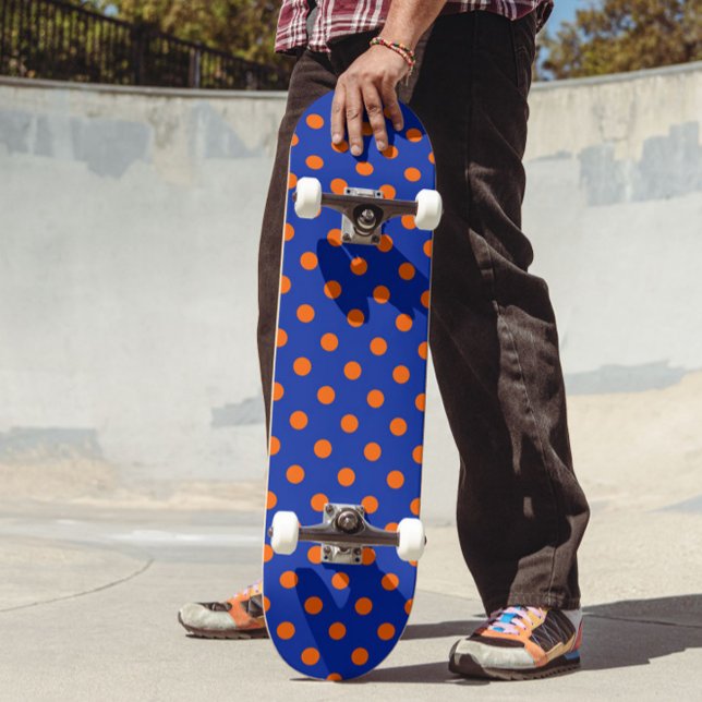 Skate Orange On Blue Polka Dots Pattern Design  (Criador carregado)