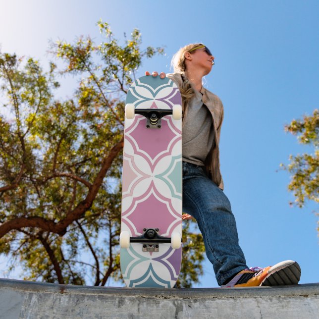 Skate Padrão contínuo de formas geométricas coloridas em (Ao ar livre 1)