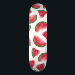 Skate Padrão de Aquarela Vermelhos Vermelhos de Verão<br><div class="desc">Esta arte e o padrão moderno são perfeitos para os meses de verão. Ele exibe um padrão de fruta de melancia, vermelha, verde e preta, de tinta manual, sobre um simples fundo branco. É legal, fofo e moda! ***NOTA DE DESIGN IMPORTANTE: Para qualquer solicitação de design personalizada, como solicitações de...</div>