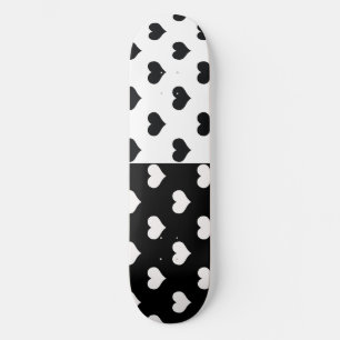 Skate Padrão de Coração de Amor Branco Negro