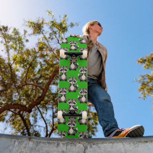 Skate Padrão de Design de Guaxinim Verde 