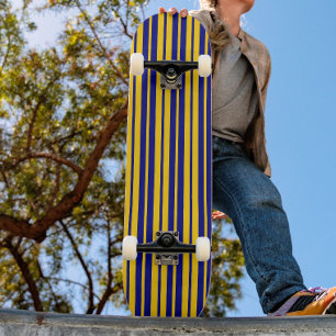 Skate Padrão de Design de Listras Elegantes Azul Amarelo