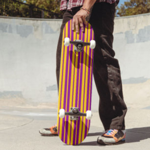 Skate Padrão de Design de Listras Elegantes Roxo e Amare