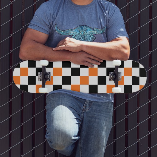 Skate Padrão de design xadrez laranja preto e branco (Ao ar livre 3)