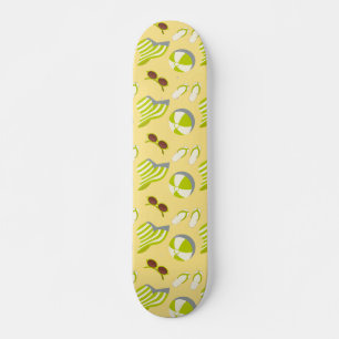 Skate Padrão de férias em praia com óculos de sol e chap