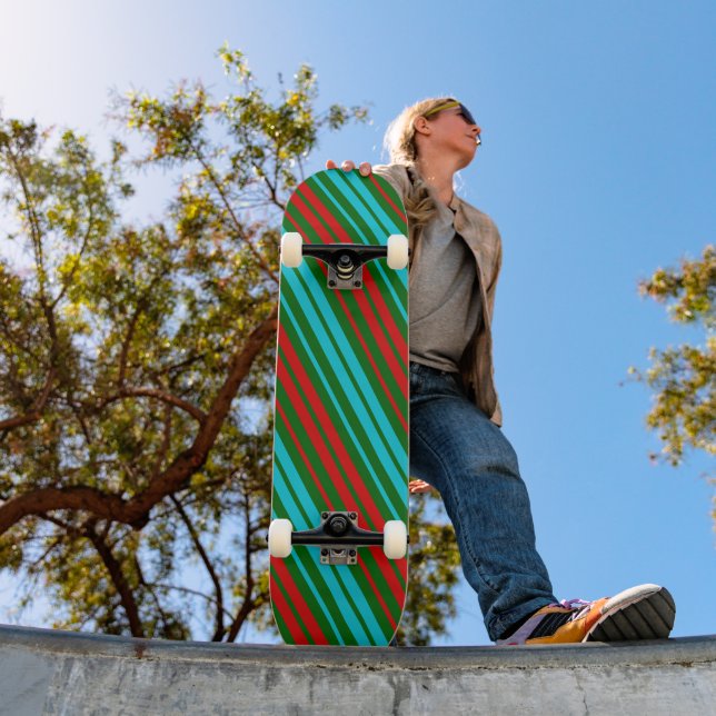 Skate Padrão de Listras Verdes Vermelhas e Azuis   (Ao ar livre 1)