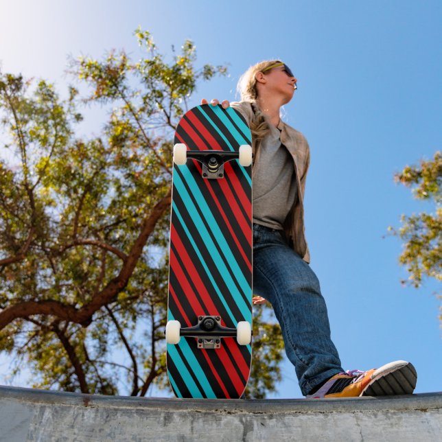 Skate Padrão de Listras Vermelhas Azuis Pretas   (Ao ar livre 1)