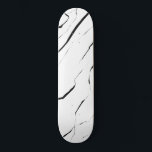 Skate Padrão de mármore branco preto único moderno<br><div class="desc">Este padrão moderno e moderno é perfeito para qualquer na moda ou mulher. Ele apresenta um padrão de mármore delimitado, contemporâneo e legal, em preto e branco. É elegante, simples, elegante e único. ***NOTA DE DESIGN IMPORTANTE: Para qualquer solicitação de design personalizada, como solicitações de correspondência de produtos, alterações de...</div>