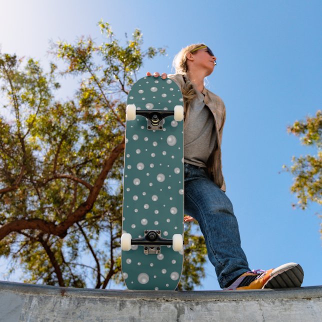 Skate Padrão de Pérola em Fundo Azul Turquesa Transforma (Ao ar livre 1)