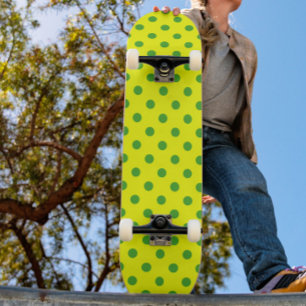 Skate Padrão de Pontos Polka Amarelos e Verdes Design