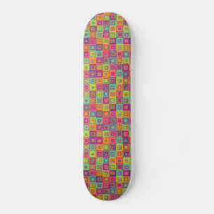 Skate Padrão de Quadrados Geométricos Coloridos