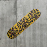 Skate Padrão de tatuagem étnica tribal<br><div class="desc">Design de tatuagem tribal maravilhosa com sentimentos étnicos. Dourado preto e vermelho escuro.</div>