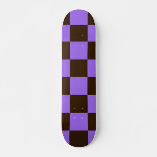 Skate Padrão de Xadrez Preto e Roxo Retro