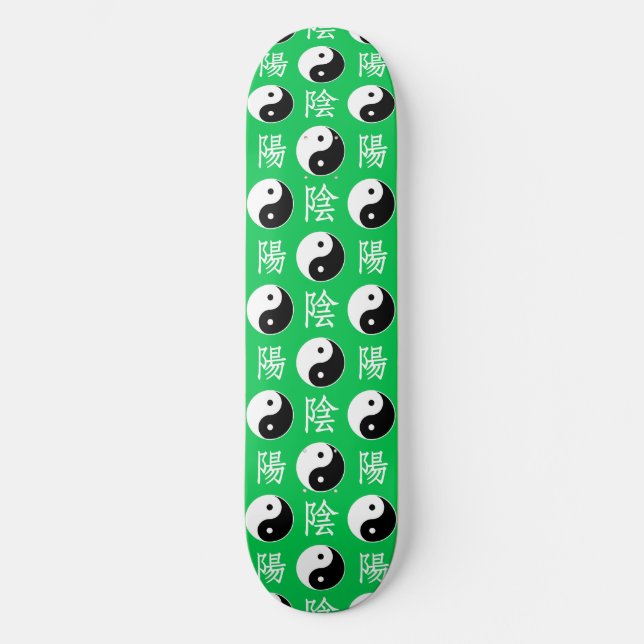 Skate Padrão de Yinyang Chinês de Fundo Verde (Frente)