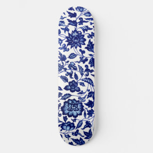 Skate Padrão floral azul-marinho chinês em branco