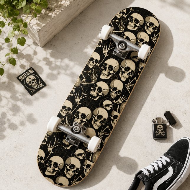 Skate Padrão Gótico de Caveira e Esqueleto Vintage (Criador carregado)