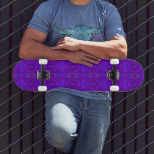 Skate Padrão Retro Abstrato Roxo e Azul Real