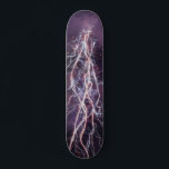 Skate Padrão Roxo Branco de Relâmpago Elétrico<br><div class="desc">Quadro De Piso Púrpura Elétrico De Relâmpago.</div>