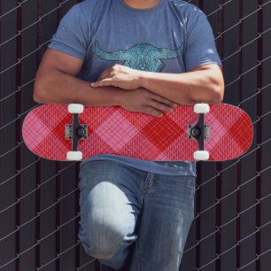 Skate Padrão Xadrez Vermelho e Rosa com Trama Cruzada