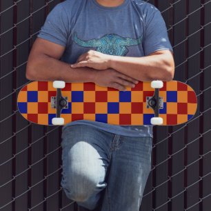 Skate Padrão Xadrez Vermelho Laranja Azul Design 