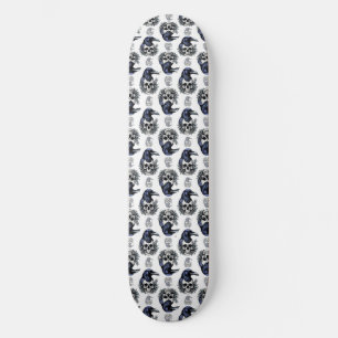 Skate Pássaro Negro em um Design de padrão de Gótico do