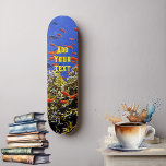 Skate Peixes tropicais no oceano Coral Recife Azul Mar E<br><div class="desc">Um oceano azul vivo com uma escola de peixes no seu skate. Aproveite patinar neste belo conselho que traz toda a vida marinha à sua porta. A ilustração apresenta peixe laranja, recife de coral, águas tropicais. "Adicione seu texto" para personalizar o skate ou você pode remover para acabar sem ele....</div>