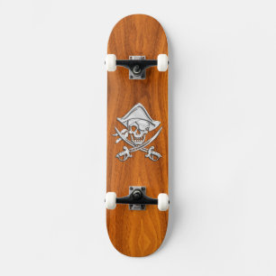 Skate Pirata de Prata Chrome no Decor de Teak Vener