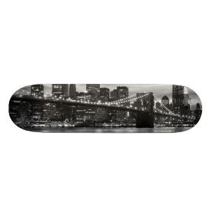 Skate Ponte de Brooklyn e skyline de Manhattan, NYC