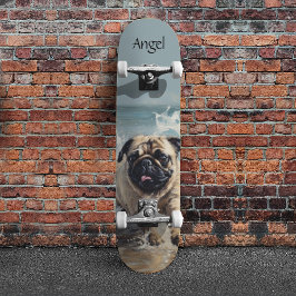 Skate Pug Feliz na Praia personalizável